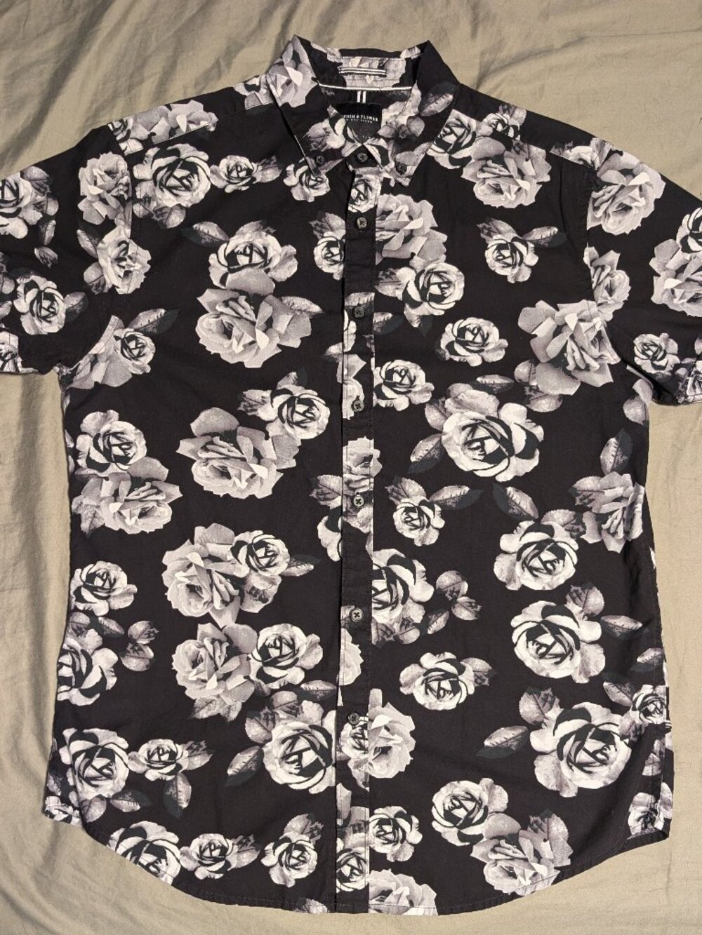 Denim & Flow men's Small black whire rose hawaiian short-sleeve button-up shirt